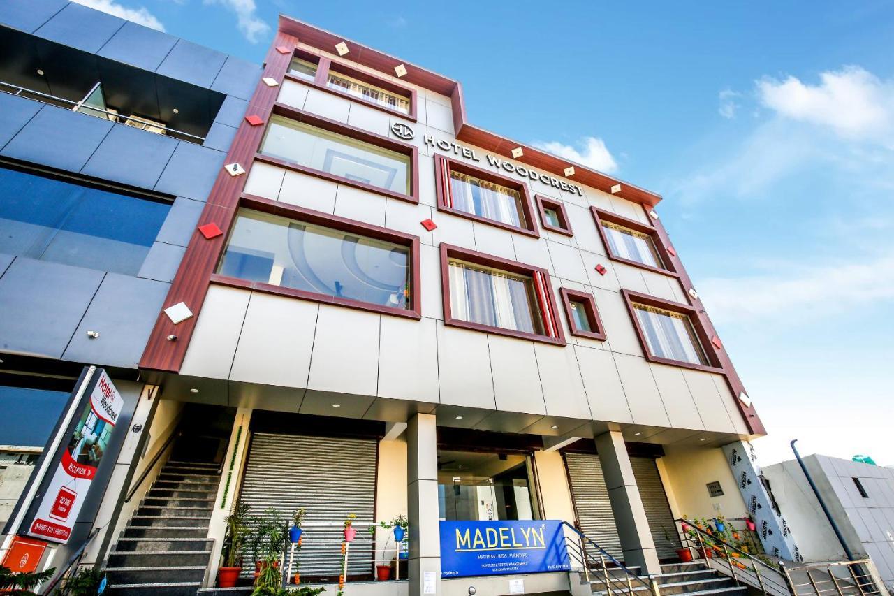 Hotel Woodcrest Zirakpur - Best Family Hotel By - A Unit Of Sidham Group Екстер'єр фото