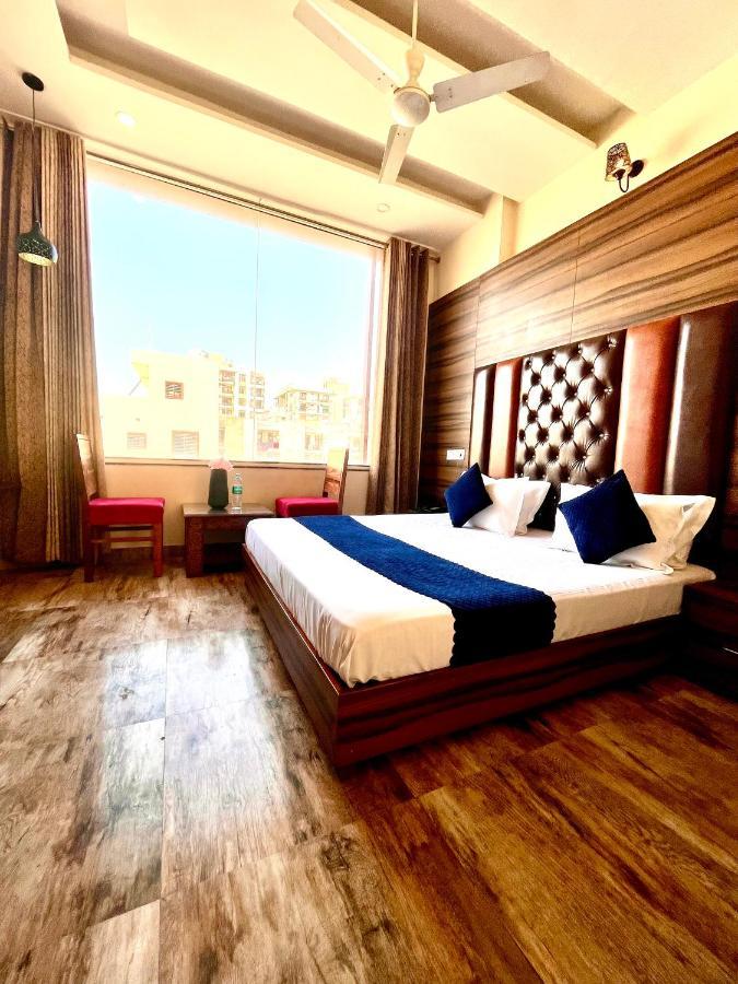 Hotel Woodcrest Zirakpur - Best Family Hotel By - A Unit Of Sidham Group Екстер'єр фото