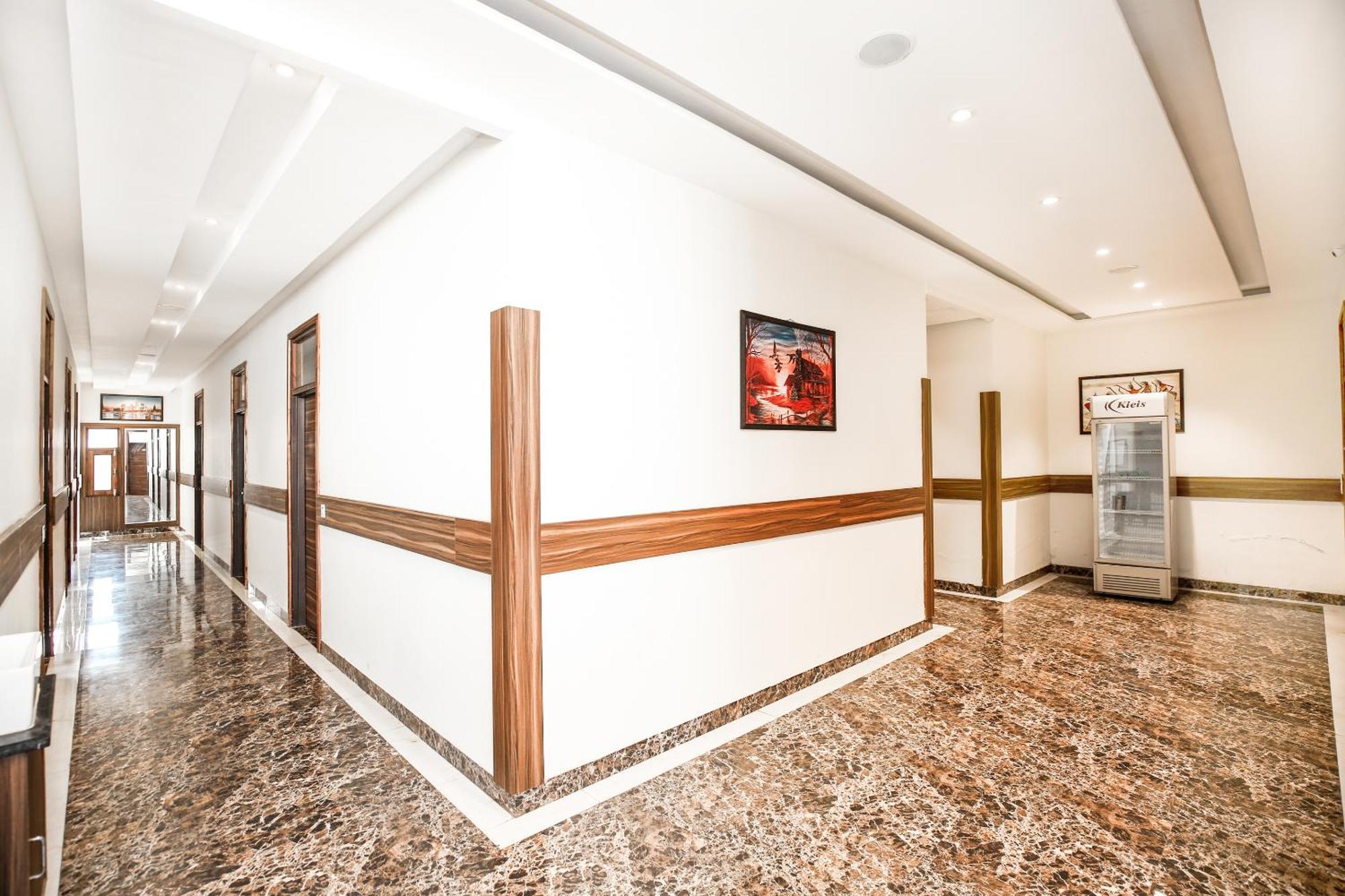 Hotel Woodcrest Zirakpur - Best Family Hotel By - A Unit Of Sidham Group Екстер'єр фото